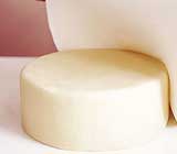 How Much Sugarpaste do I Need to Cover My Cake